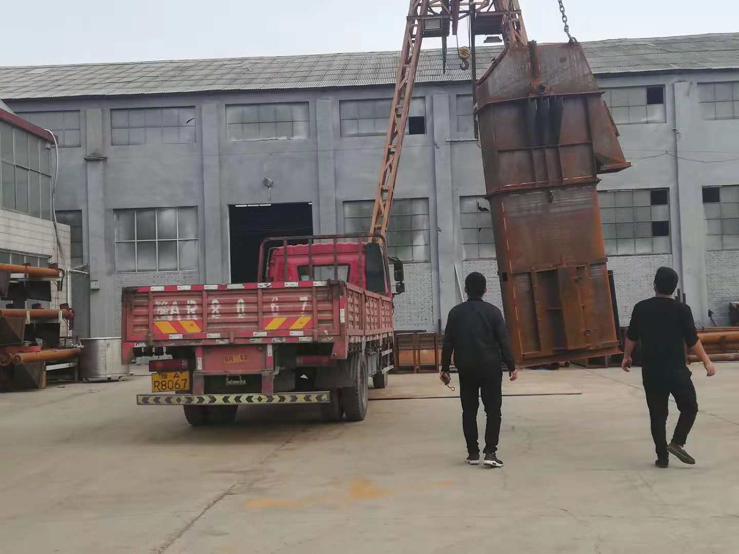 相應(yīng)號(hào)召，NE15板鏈提升機(jī)原色出廠